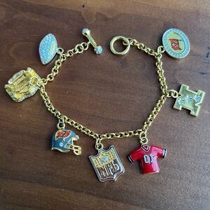 NEW Vintage Gold-Tone NFL Tampa Bay Buccaneers Football Charm Bracelet